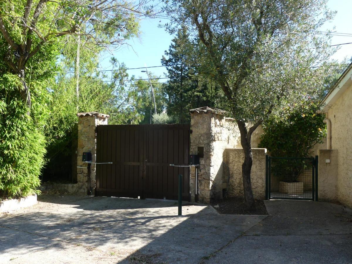 Rez De Jardin Au Calme Et Proche Mer Mandelieu-la-Napoule Exterior photo